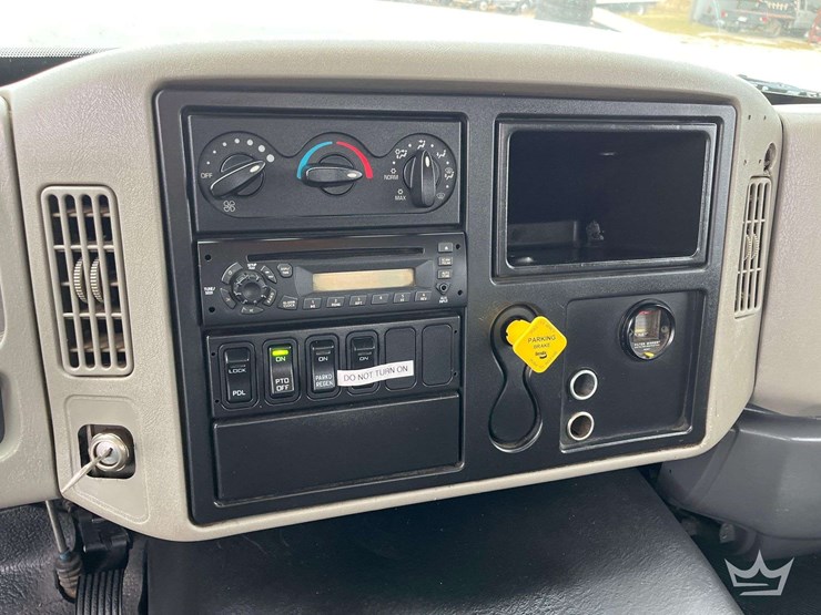 2010-international-7600-image-15