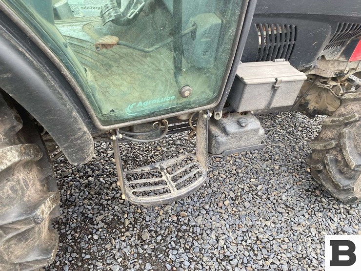 mccormick-x4.30v-tractor-image-31