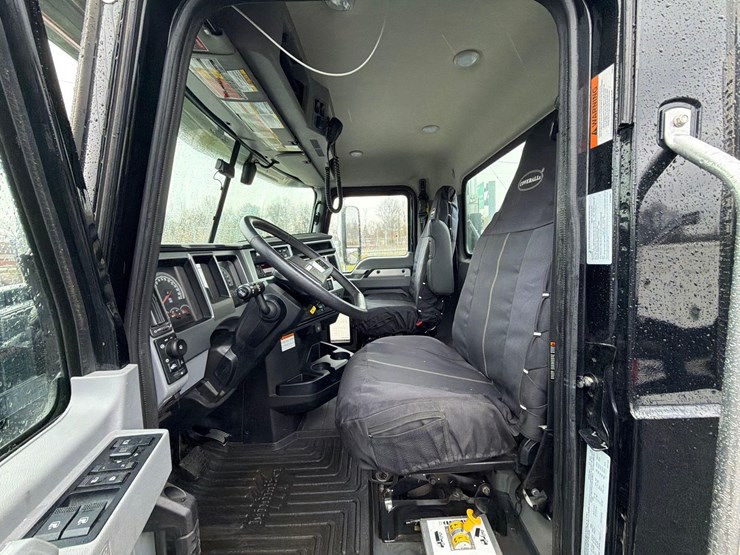 2024-mack-pi64t-pinnacle-truck-tractor-vn:1m1pn4gy4rm014914-image-32