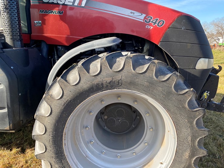 2014-case-ih-340-image-48