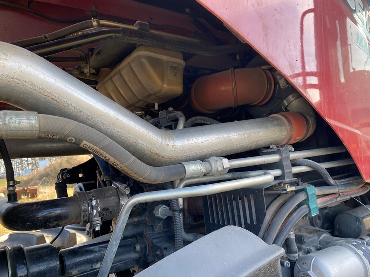 2014-case-ih-340-image-71