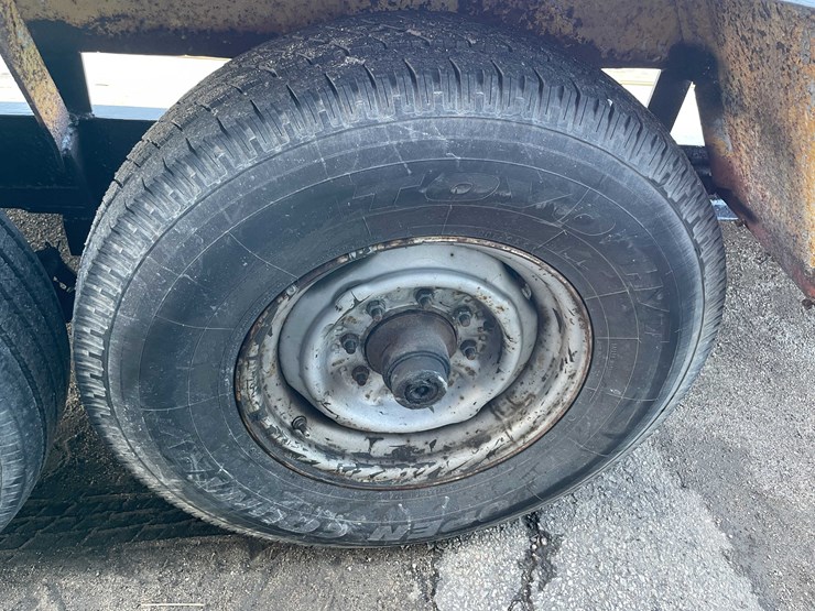 #1394-•-17'-tilt-deck-(no-title)-(of)-image-10