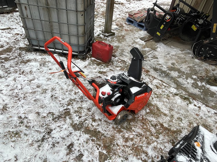 #2708-•-ariens-professional-21-snow-blower-(fall-creek,-wi)-image-5