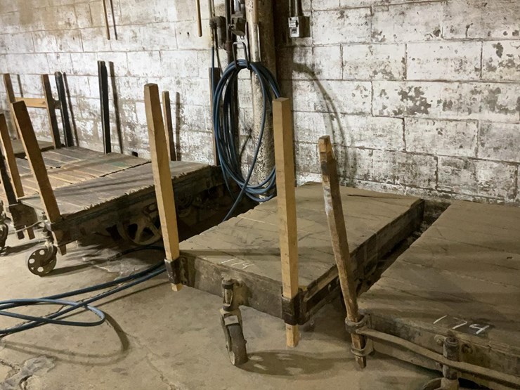 #174-•-lumber-carts-image-2