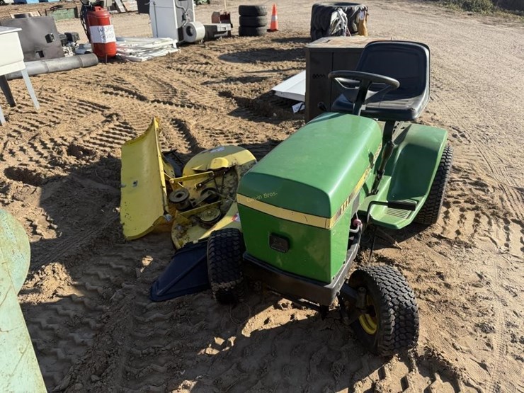 john-deere-111-image-2