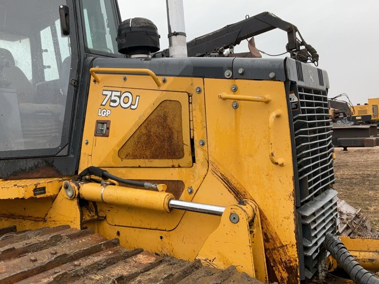 2006-deere-750j-lgp-image-44