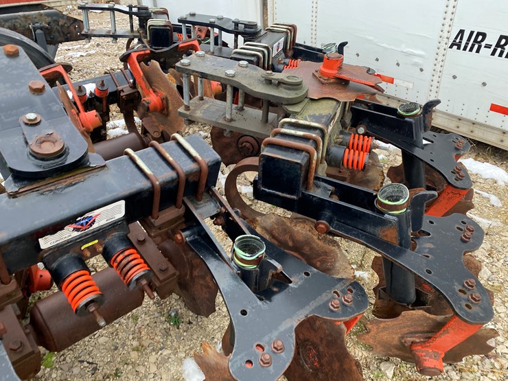 #8482-•-(7)-contour-king-vertical-till-injector-units-(new-holstein,-wi)-image-20