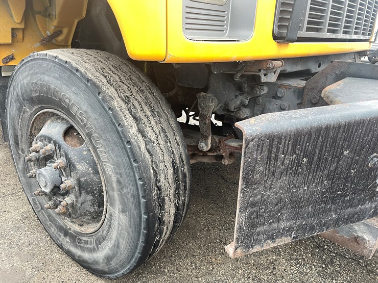 2001-gmc-topkick-image-34