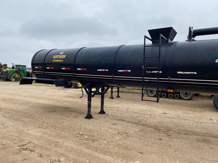 #1030-•-2014-northern-6000-gallon-semi-manure-tanker-trailer(has-wi-title)-(kewaunee,-wi)-image-17