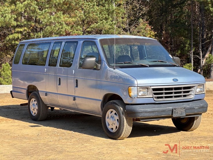 1996-ford-e350-image-1