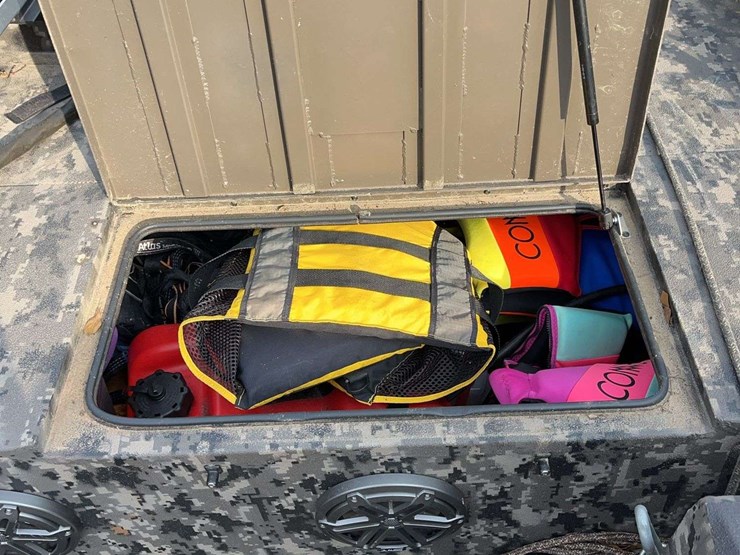 2022-havoc-river-rat-1756-step-transon-boat-image-23