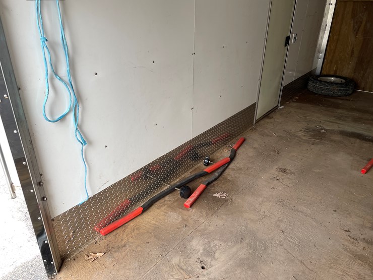 #1397-•-2001-karavan-expedition-trailer-(no-title)-(of)-image-42