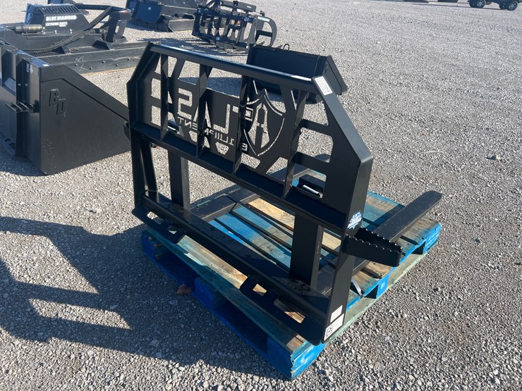 #29790-•-blue-diamond-48"-pallet-forks-w/steps-image-2
