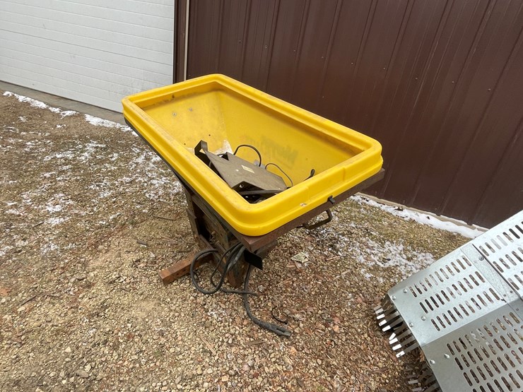 #2712-•-meyer-baster-salter-(fall-creek,-wi)-image-3