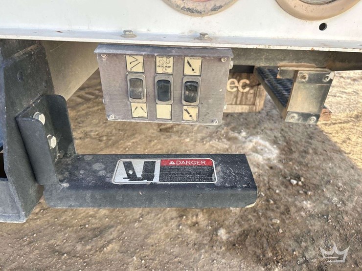 2019-ford-f550-image-25