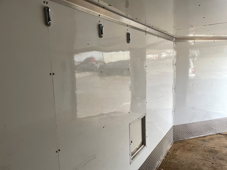 #1397-•-2001-karavan-expedition-trailer-(no-title)-(of)-image-51