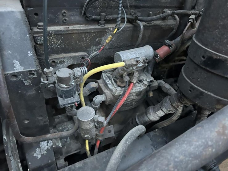 #1432-•-1992-volvo-(white-gmc)-vac-truck-image-64