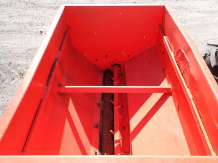 2008-kubota-m7040d-image-35