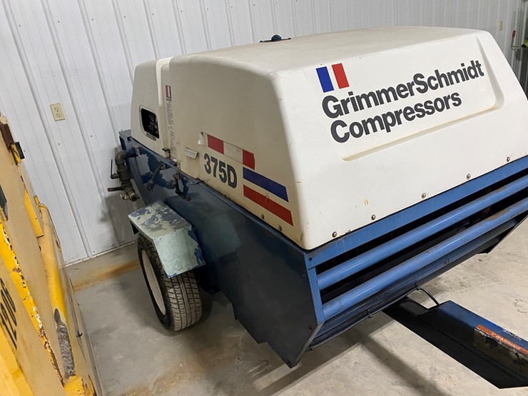 #1304-•-grimmer-schmidt-375d-towable-air-compressor-(st.-nazianz,-wi)-image-4