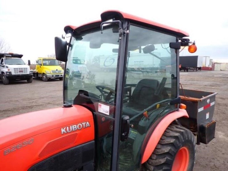 2017-kubota-b2650hsd-image-24