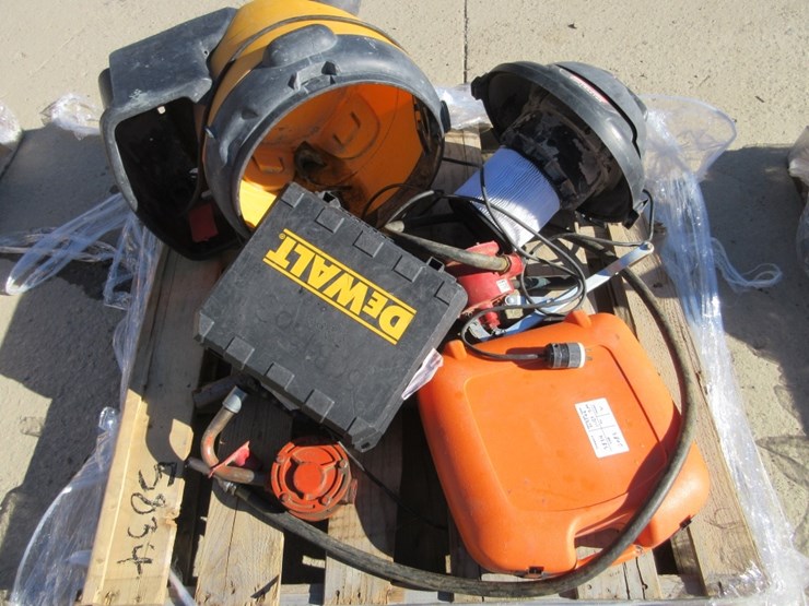 lot-of-shop-vacuum-&-misc-items-image-1