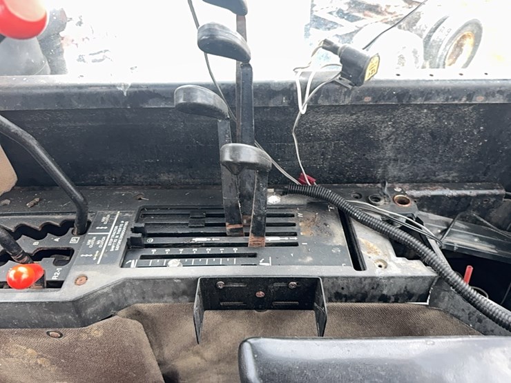 1991-john-deere-8960-image-29