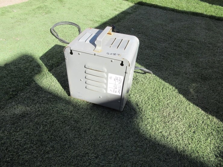 ez-go-36-volt-golf-cart-battery-charger-image-2