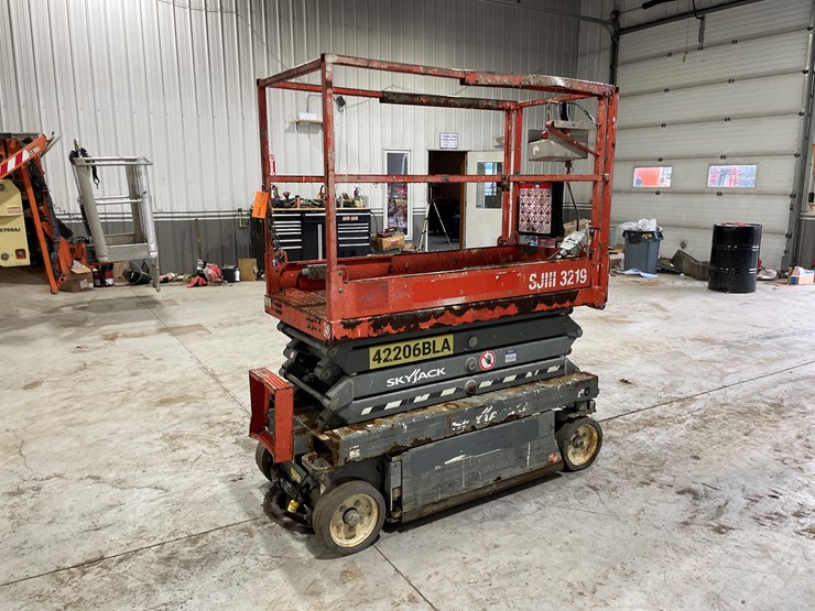 2017-skyjack-sjiii3219-image-1