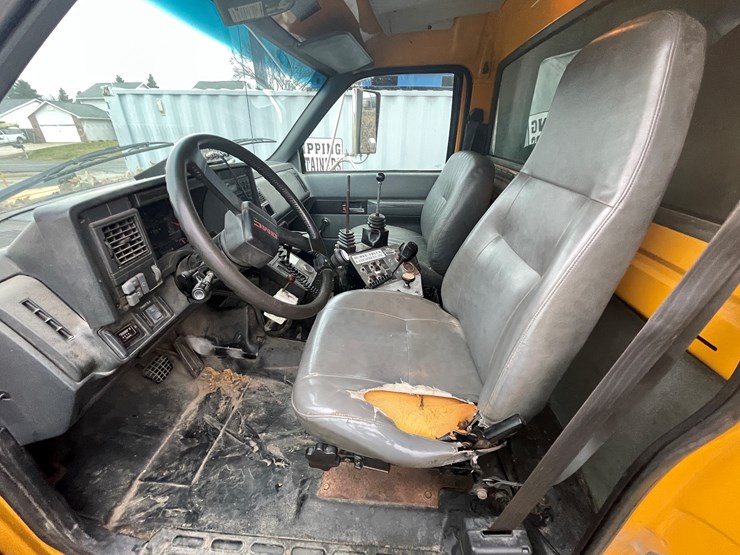 2001-gmc-topkick-image-45