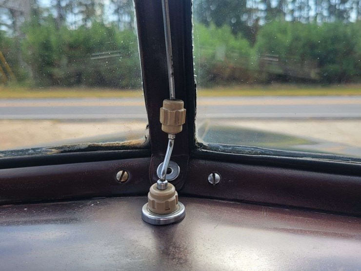 1940-ford-sedan-image-62