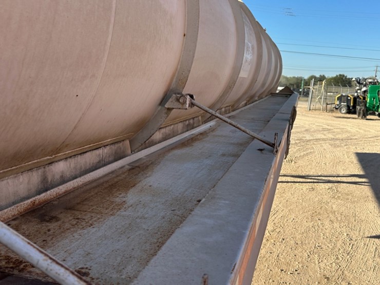 2011-troxell-130bbl-image-11