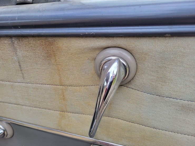 1948-ford-sedan-image-62