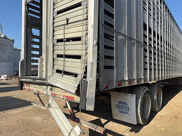 2002-eby-livestock-trailer-image-16