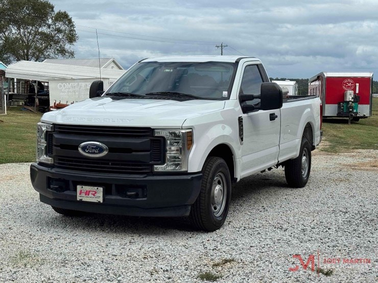 2019-ford-f250-xl-image-2