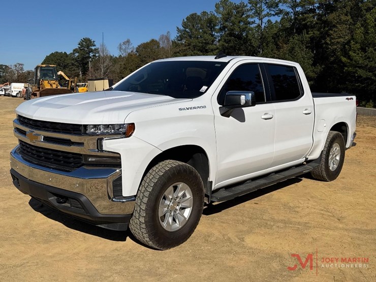 2022-chevrolet-silverado-1500-lt-image-6