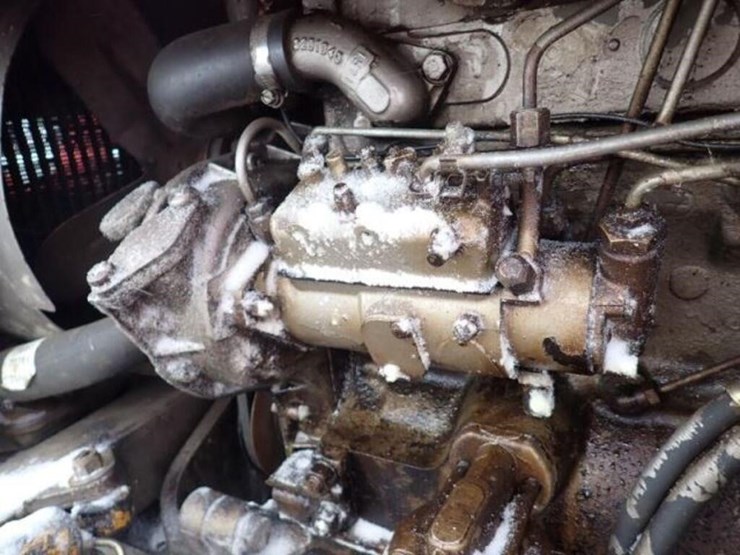 massey-ferguson-135-image-35