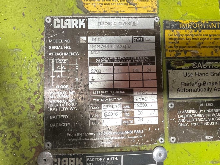 #454-•-clark-electric-forklift-(shawano,-wi)-image-38