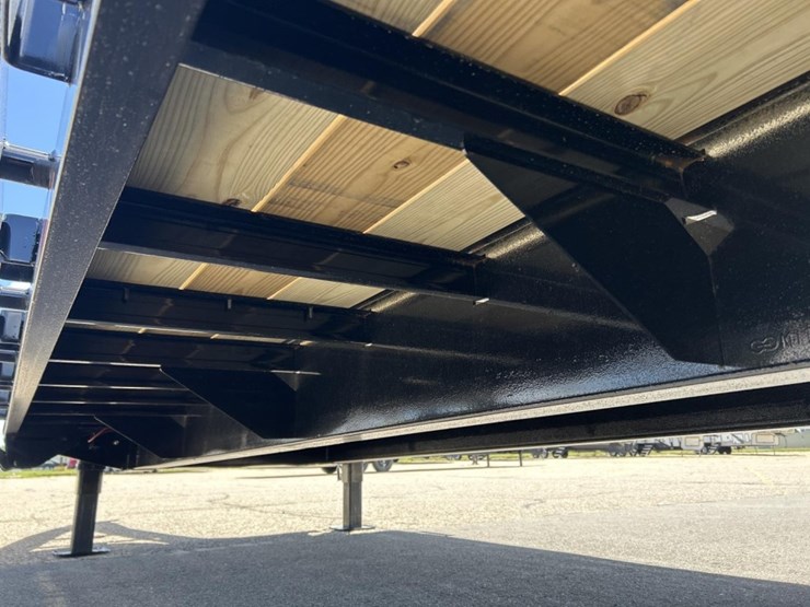 #1448-•-2025-unused-big-tex-22gn-gooseneck-trailer-image-23