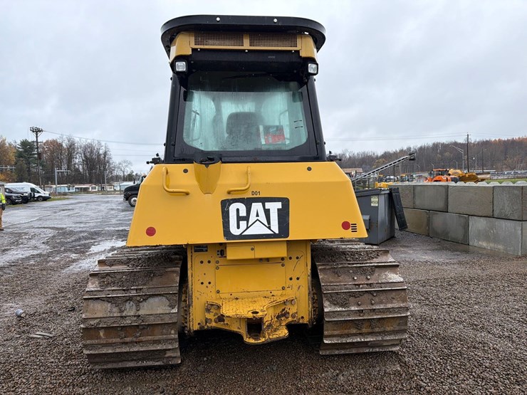 2015-caterpillar-d6k2-image-6