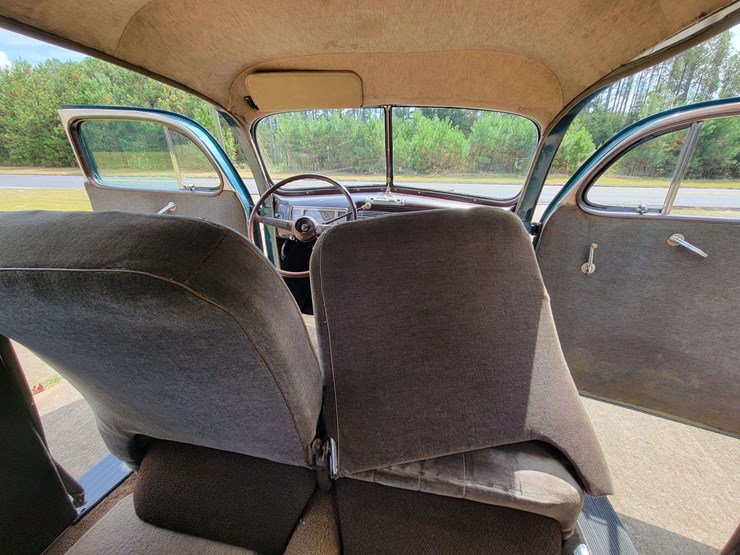 1940-ford-sedan-image-88