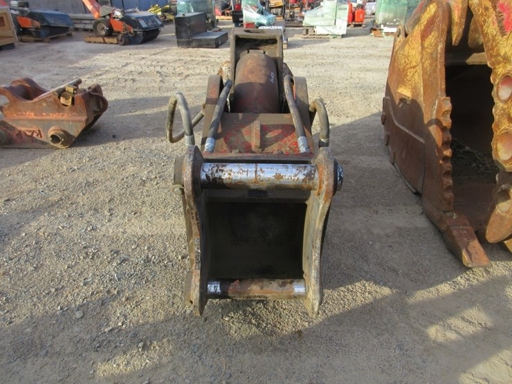 caterpillar-330-image-2