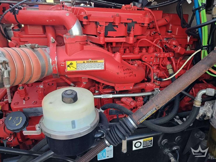 2015-peterbilt-567-image-9