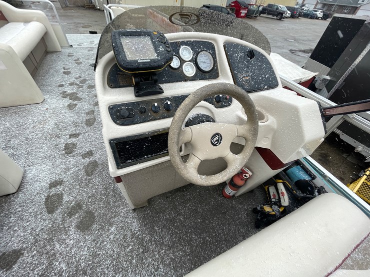 #1398-•-2002-24'-fisher-liberty-240-(has-wi-registration)-(of)-image-39