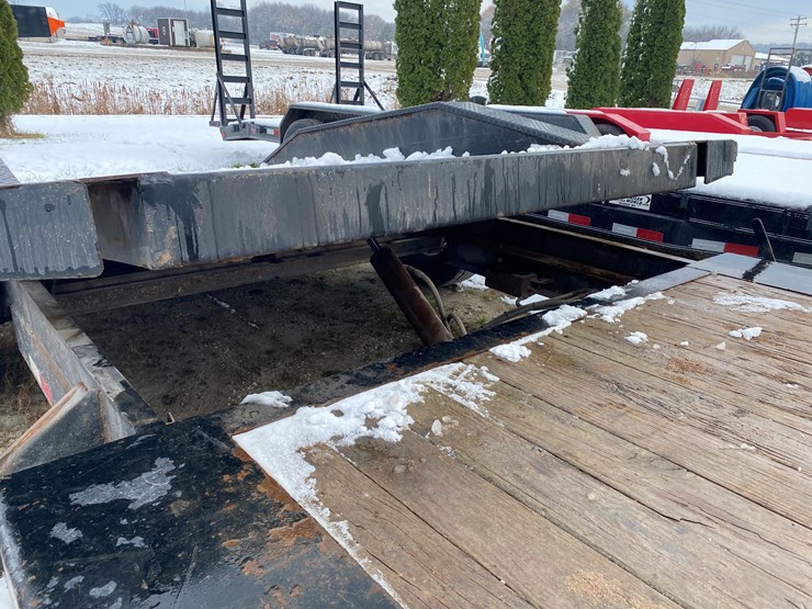 #1303-•-2019-pj-22.5'-tandem-axle-tilt-deck-trailer-(st.-nazianz,-wi)-image-29