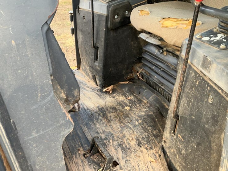 2016-deere-700k-image-15