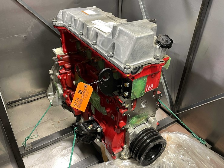 #8724-•-nissan-diesel-crate-motor-(f)-image-1