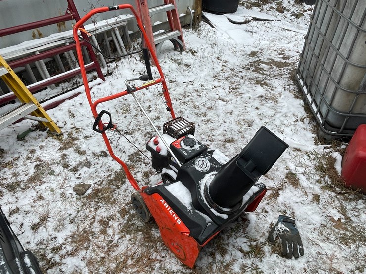#2708-•-ariens-professional-21-snow-blower-(fall-creek,-wi)-image-3