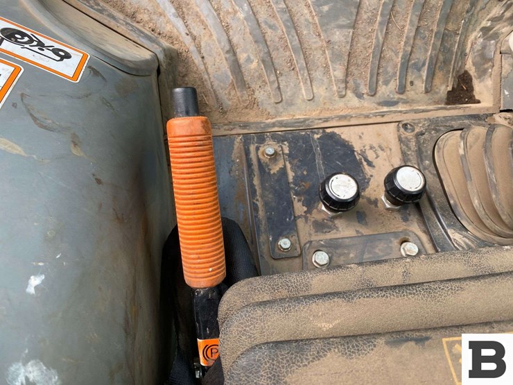 mccormick-x4.30v-tractor-image-43