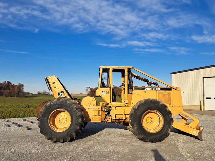 1994-deere-640e-image-3