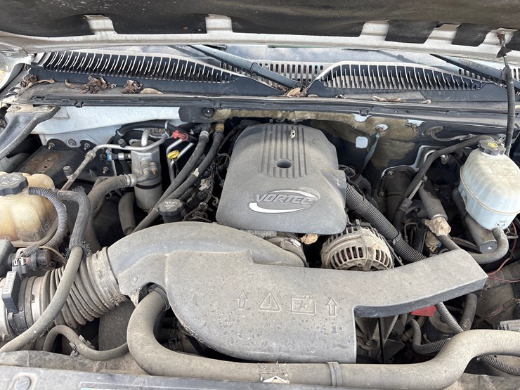 2005-chevrolet-tahoe-image-11